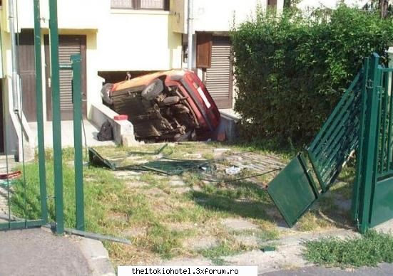 DE scoala - a-nceput de ieri sa cada cate un elev pe strada - Razi,,,razi si iar razi