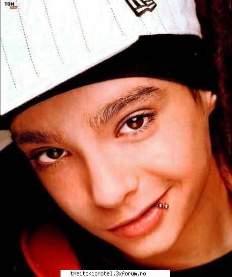 Dc vi se pare asha dragutz Tom? - tom...ce nume frumos...tom e un tim unic , e asa - Tom