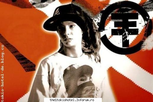 pIcS cu Tom... - ce n-as da sa treba o data si pe la mn prin pat:)) - Tom