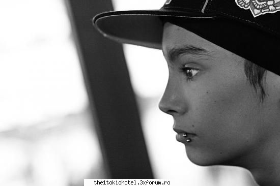 pIcS cu Tom... - ce privire are nebunaticu - Tom