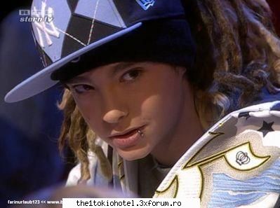 tom...ji ..noul look:) - is noua , may...orice look ar avea tom , mie tot - Tom